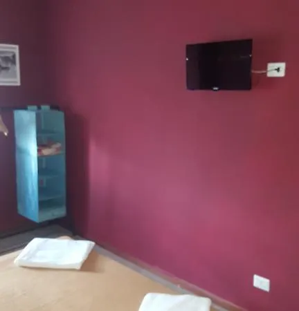 ゲストハウス アート アコモデーション 3*