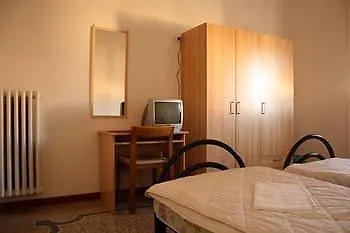 בית הארחה Art In 3*